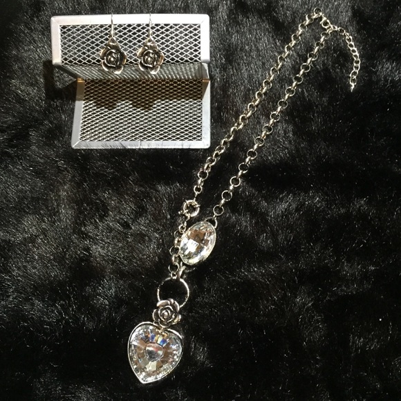 Silver Necklace w/Crystal, Rhinestone & Rose Set - Picture 1 of 2